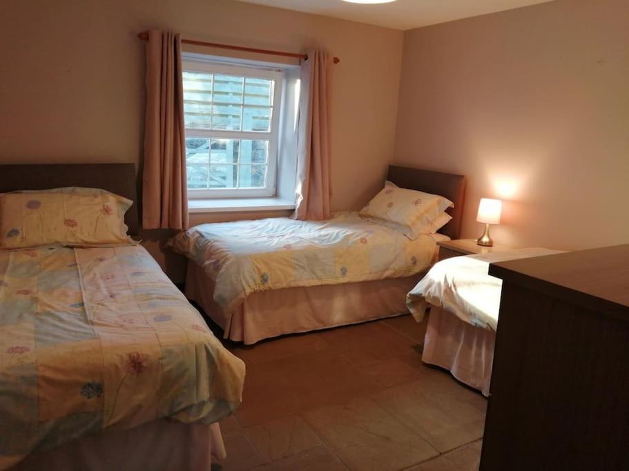 Appartement The Barn. à Carmarthen Extérieur photo